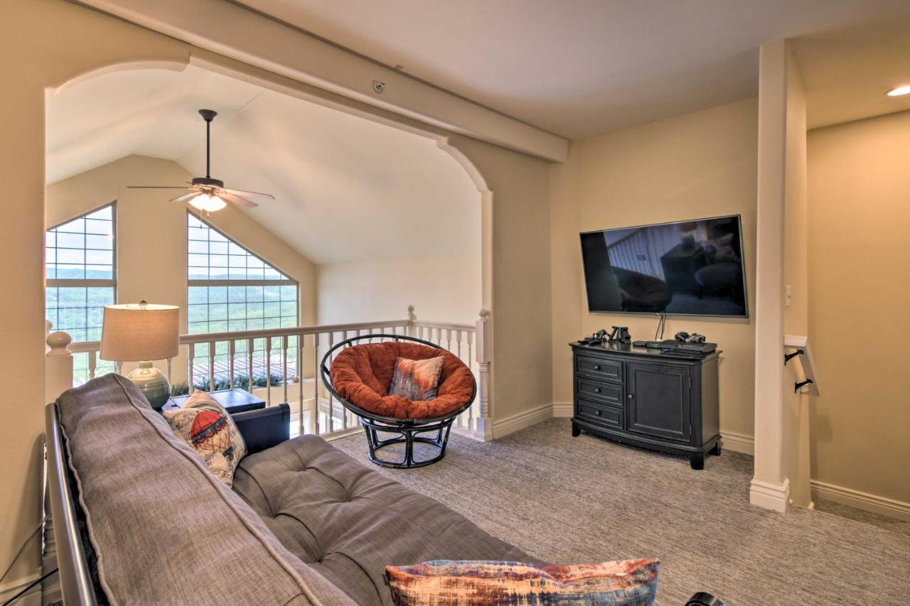 Luxe Branson Retreat With Mtn Views And Pool Access! Apartment ภายนอก รูปภาพ